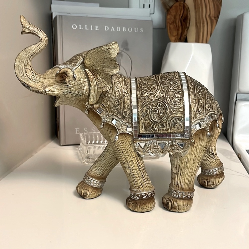 Decorative elephant